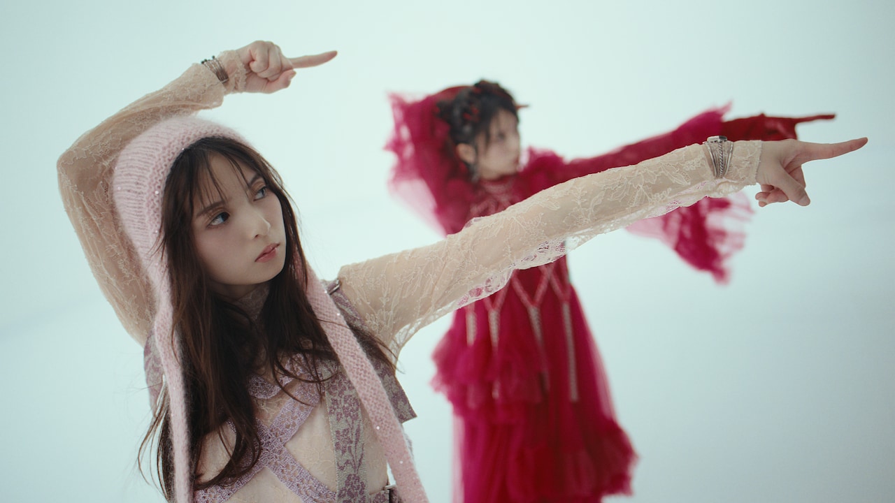 Vaundy監督による「風神」MVに齋藤飛鳥が出演 主人公、脳、心臓