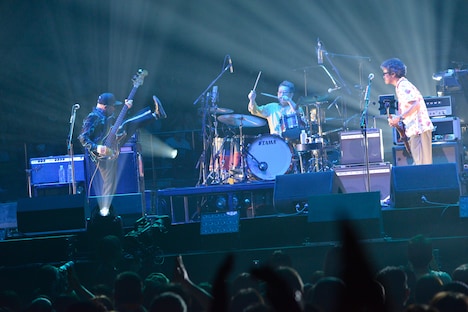 「GOZ LIVE AT RYOGOKU KOKUGIKAN」の様子。