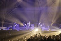 「GOZ LIVE AT RYOGOKU KOKUGIKAN」の様子。