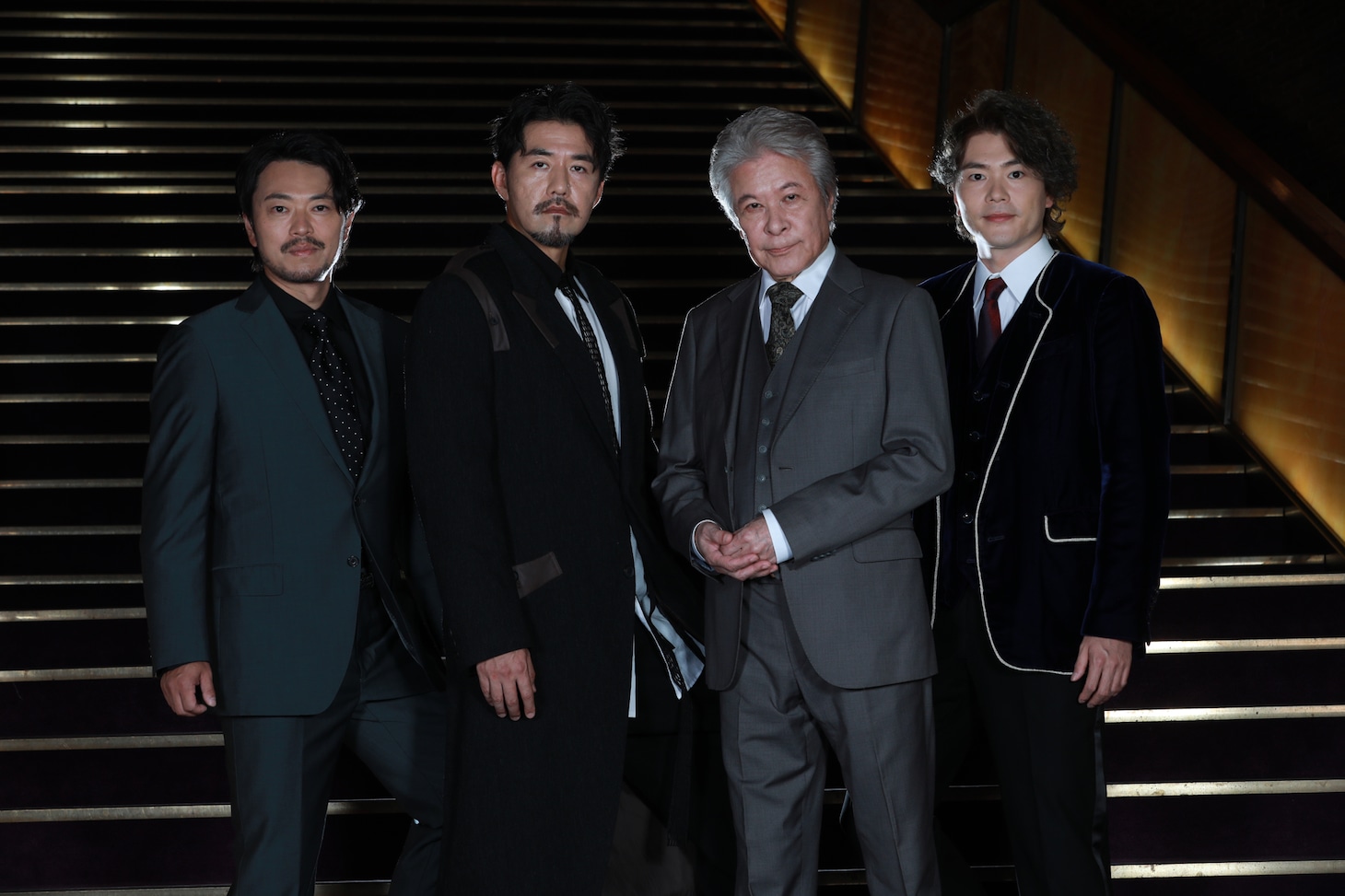 「レ・ミゼラブル」対談に登場した飯田洋輔、吉原光夫、鹿賀丈史、佐藤隆紀（左から）。