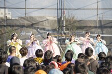 超ときめき♡宣伝部によるライブの様子。