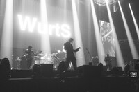 「WurtS LIVE AT BUDOKAN」の様子。（Photo by Takeshi Yao）