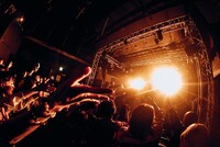 Am Ampの愛知・今池GROW公演の様子。