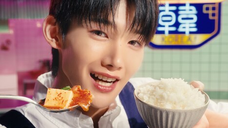 味の素の新テレビCM「Cook Do KOREA!」豆腐チゲ＋タッカルビ編より。
