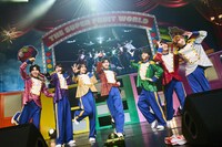 THE SUPER FRUIT（撮影：上溝恭香）