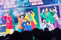 THE SUPER FRUIT（撮影：上溝恭香）