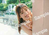 佐々木美玲（日向坂46）1st写真集「陽射しのパレード」書店限定特典ポストカード（丸善ジュンク堂書店）（撮影：熊木優［io］）