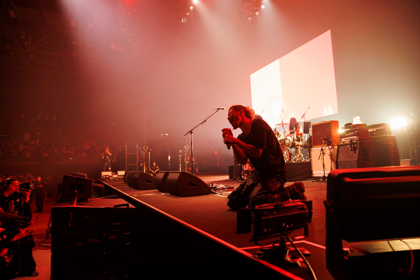 TOSHI-LOW（Vo）（Photo by Tsukasa Miyoshi［Showcase］）