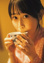 SKE48井上瑠夏 1st写真集「僕から先に言わせてくれ」より、新たな先行カット。