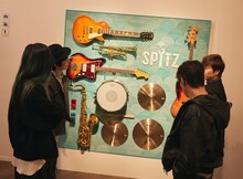 「SPITZ,NOW! ～ロック大陸の物語展～ Special Supporter マイナビ」を体験するスピッツ。（Photo by Maho Korogi）