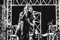 釘屋玄（Vo / 暴動クラブ）（撮影：青木カズロー）