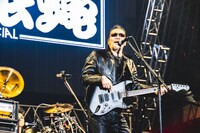 翔（G, Vo / T.C.R.横浜銀蝿R.S.）（撮影：青木カズロー）