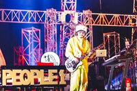 Deu（Vo, G, B, Other / PEOPLE 1）（撮影：釘野孝宏）