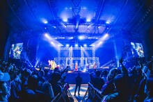 PEOPLE 1（撮影：釘野孝宏）