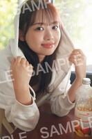 濱岸ひより（日向坂46）1st写真集「もしも」特典折り目なしポ
スター（TSUTAYA EBISUBASHI）（撮影：三宮幹史［TRIVAL］）