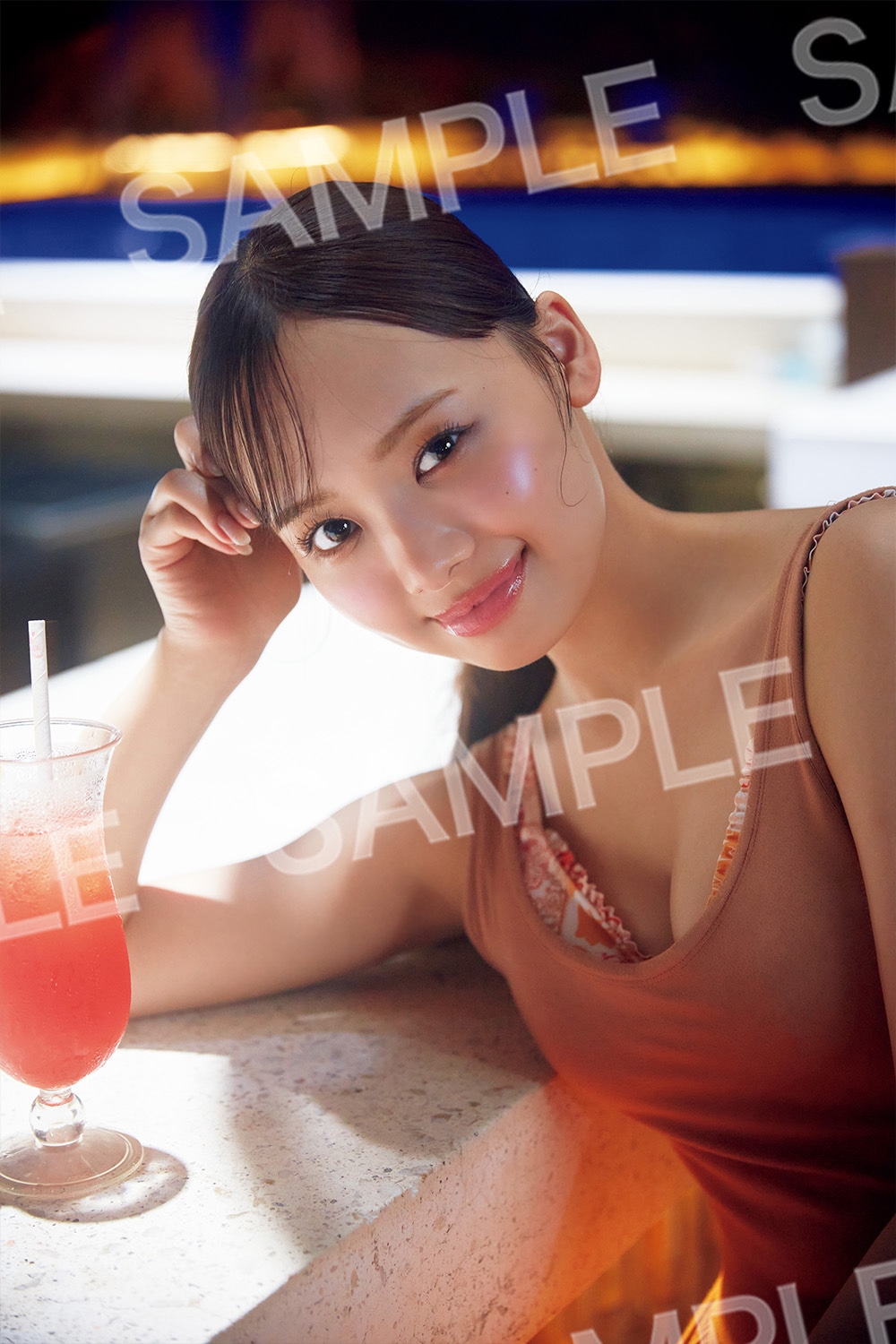 濱岸ひより（日向坂46）1st写真集「もしも」特典折り目なしポ
スター（HMV&BOOKS online / HMV店舗）（撮影：三宮幹史［TRIVAL］）