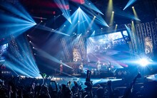 ゴールデンボンバー（撮影：釘野孝宏）