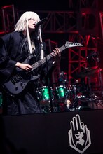 命 -mikoto-（Vo / -真天地開闢集団-ジグザグ）（撮影：釘野孝宏）