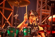 影丸 -kagemaru-（Dr / -真天地開闢集団-ジグザグ）（撮影：釘野孝宏）