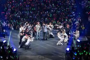 全出演者による「Burn!」