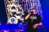 若旦那（湘南乃風）（撮影：青木カズロー）