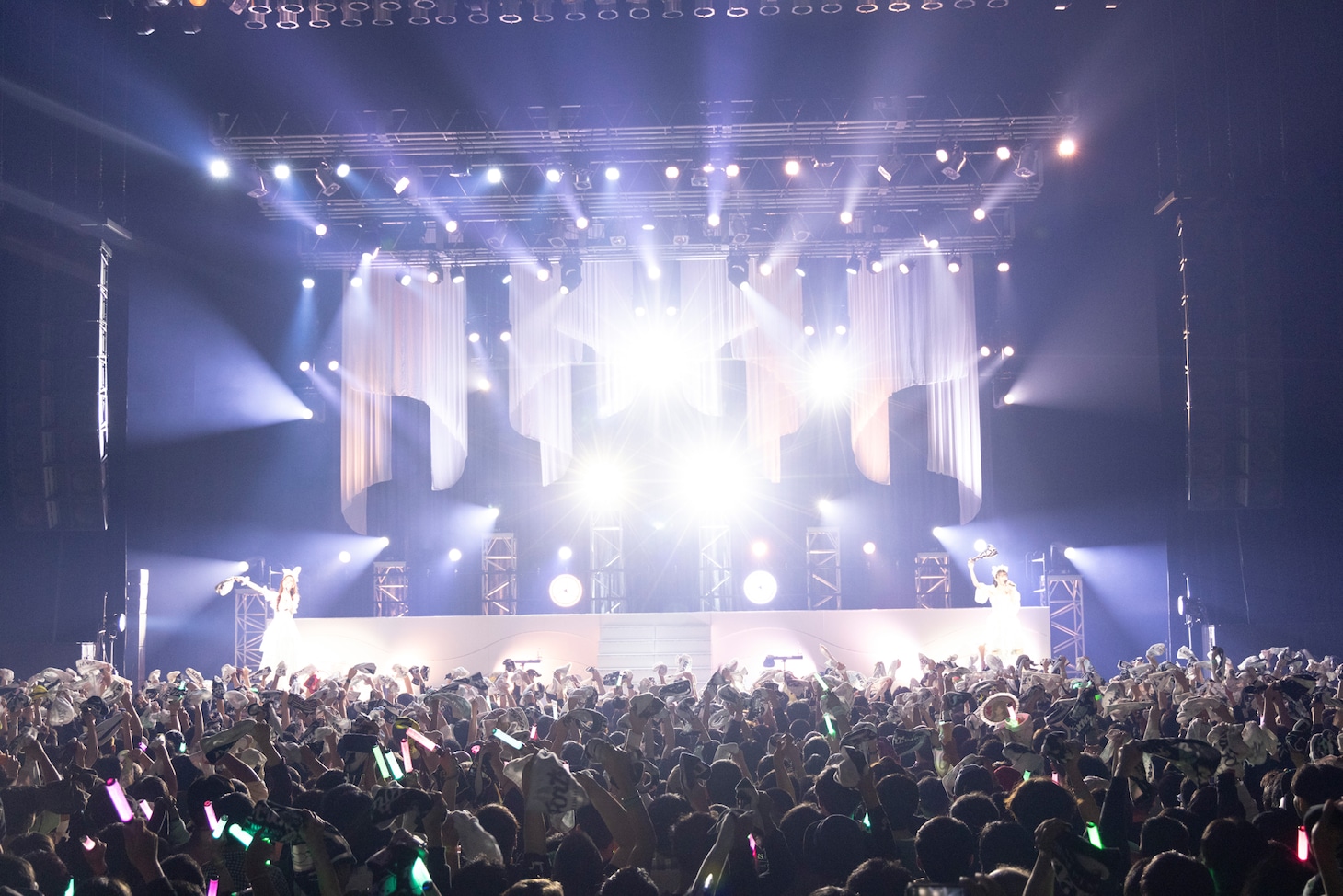 「ClariS AUTUMN TOUR 2024 ～Via Fortuna～」ファイナル公演の様子。（撮影：平野タカシ）