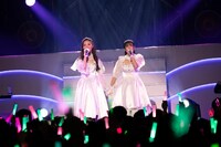「ClariS AUTUMN TOUR 2024 ～Via Fortuna～」ファイナル公演の様子。（撮影：平野タカシ）