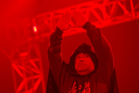 MOSSAI様こと岡崎体育。（撮影：木村泰之）