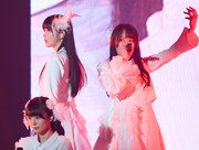 真っ白なキャンバスのラストライブ「明日も変わらない1日を」の様子。（撮影：後野順也）