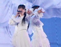 左から小野寺梓、西野千明。（撮影：後野順也）