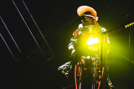 綾小路翔（Vo / 氣志團）（撮影：青木カズロー）