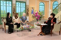 MISAMOと黒柳徹子。(c)テレビ朝日