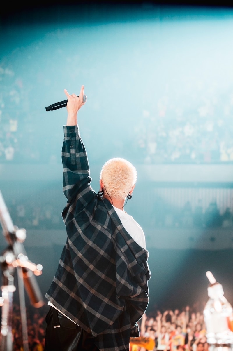 KENTA(Vo, B)(Photo by Yukihide "JON..." Takimoto)