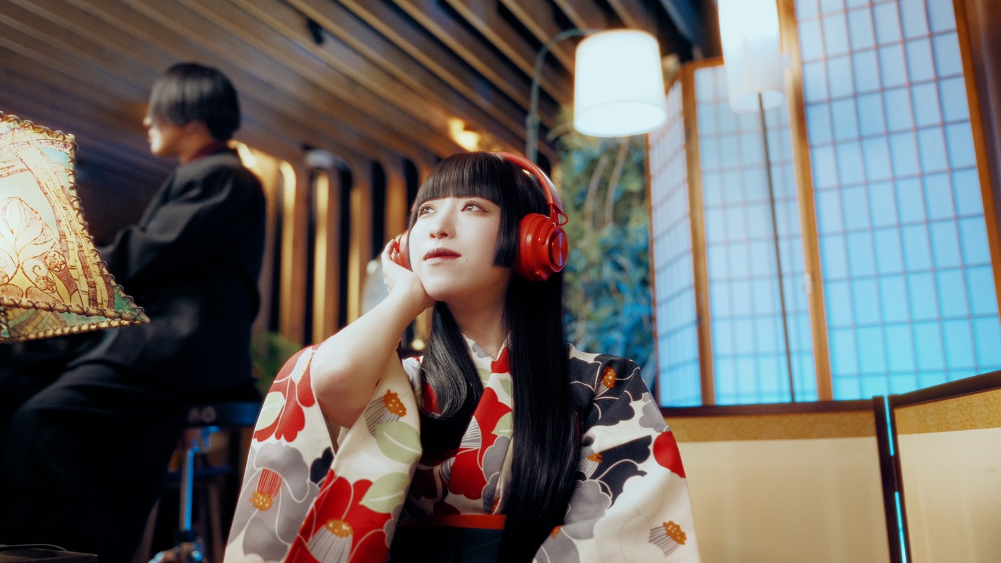 アーバンギャルド「昭和百年少女」ミュージックビデオより。