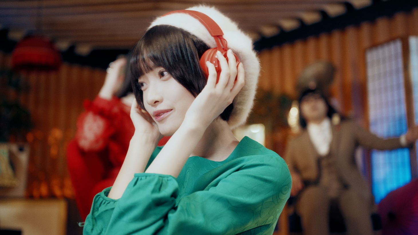 アーバンギャルド「昭和百年少女」ミュージックビデオより。
