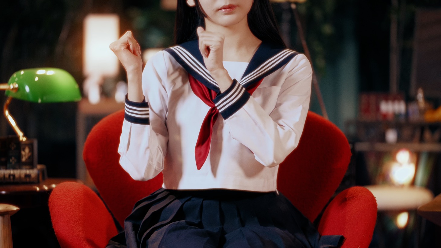 アーバンギャルド「昭和百年少女」ミュージックビデオより。