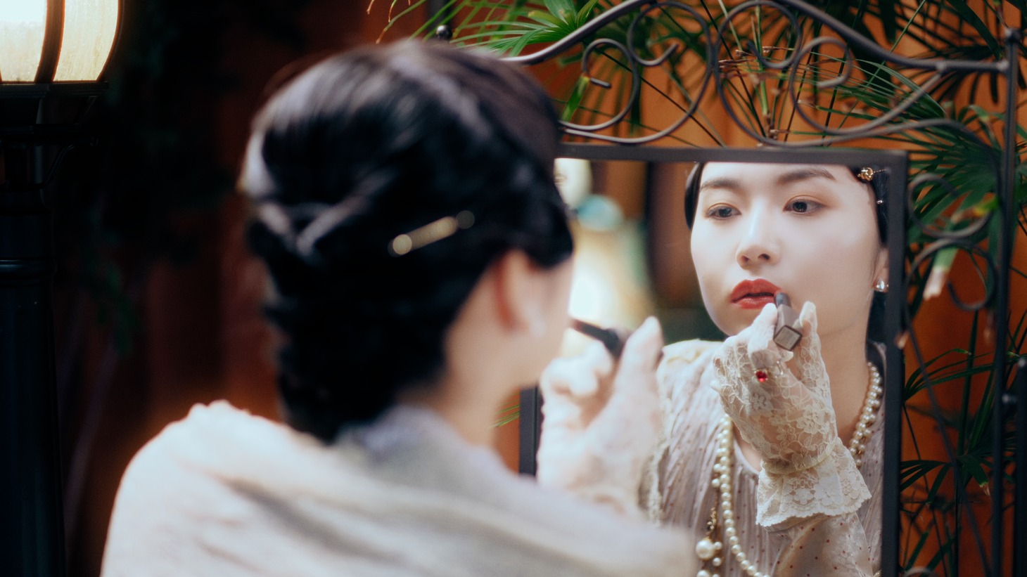 アーバンギャルド「昭和百年少女」ミュージックビデオより。