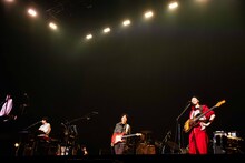 フジファブリックのステージの様子。（撮影：渡邉一生［SLOT PHOTOGRAPHIC］）