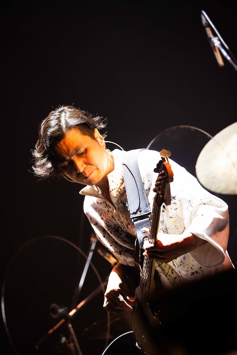 佐藤征史（B / くるり）（撮影：渡邉一生［SLOT PHOTOGRAPHIC］）