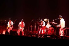 くるりのステージの様子。（撮影：渡邉一生［SLOT PHOTOGRAPHIC］）