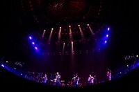 フジファブリック「若者のすべて」コラボパフォーマンスの様子。（撮影：渡邉一生［SLOT PHOTOGRAPHIC］）