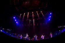 フジファブリック「若者のすべて」コラボパフォーマンスの様子。（撮影：渡邉一生［SLOT PHOTOGRAPHIC］）