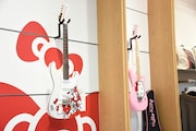 Fender Flagship Tokyo店内の様子。