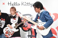 セッションするMAMIと松崎しげる。