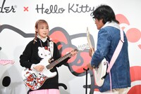 松崎しげるに「イケイケにガンガンに入れちゃってください！」とお願いするMAMI（SCANDAL）。