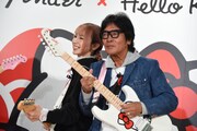 左からMAMI、松崎しげる。