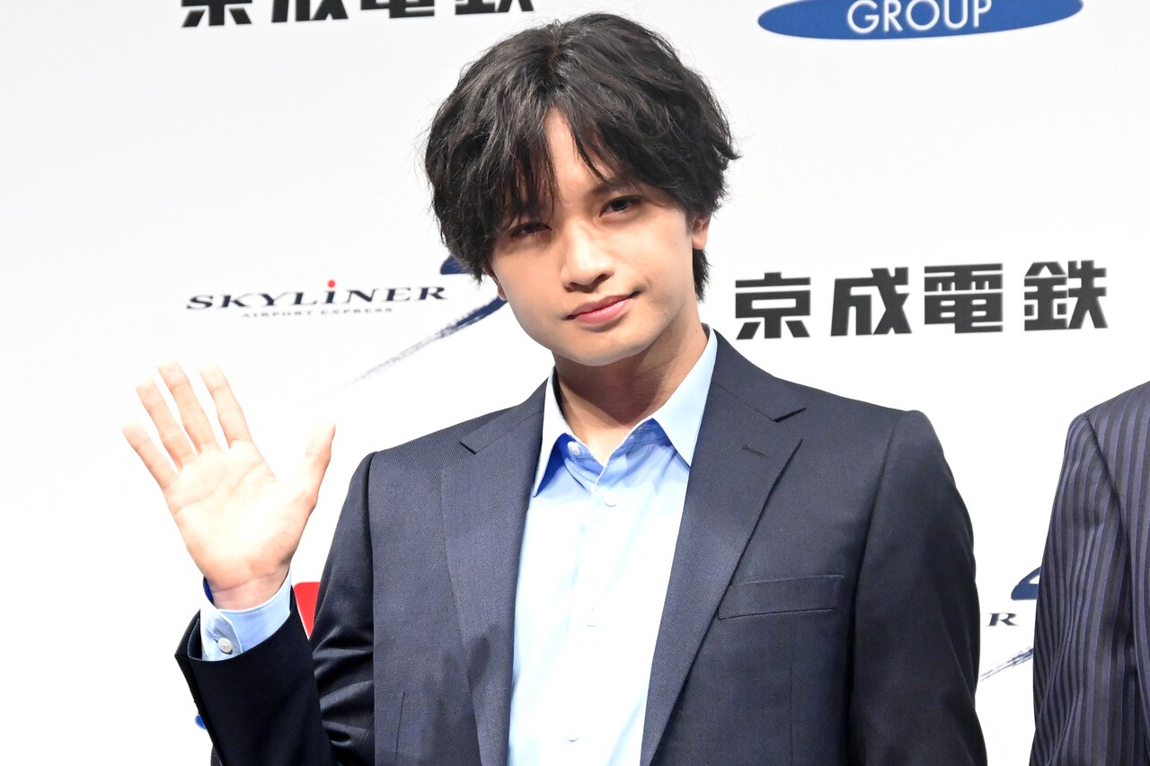 中島健人　京成電鉄　クリアファイル　1つ 成田スカイアクセス10周年、中島健人さんのクリアファイルを