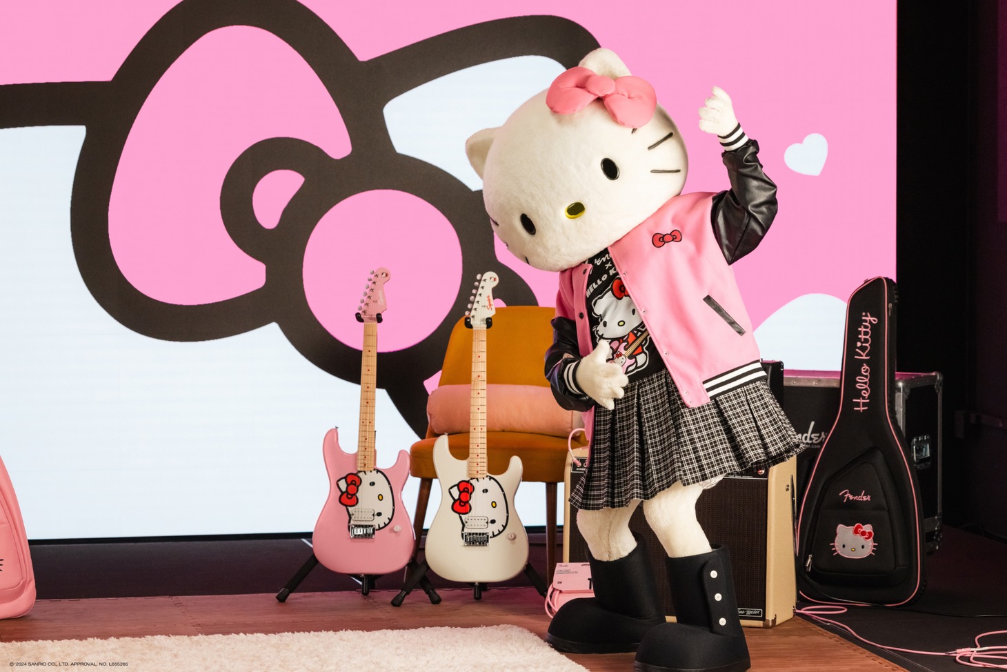 「Fender x Hello Kitty 50th Anniversary Collection」告知動画より。