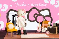 「Fender x Hello Kitty 50th Anniversary Collection」告知動画より。