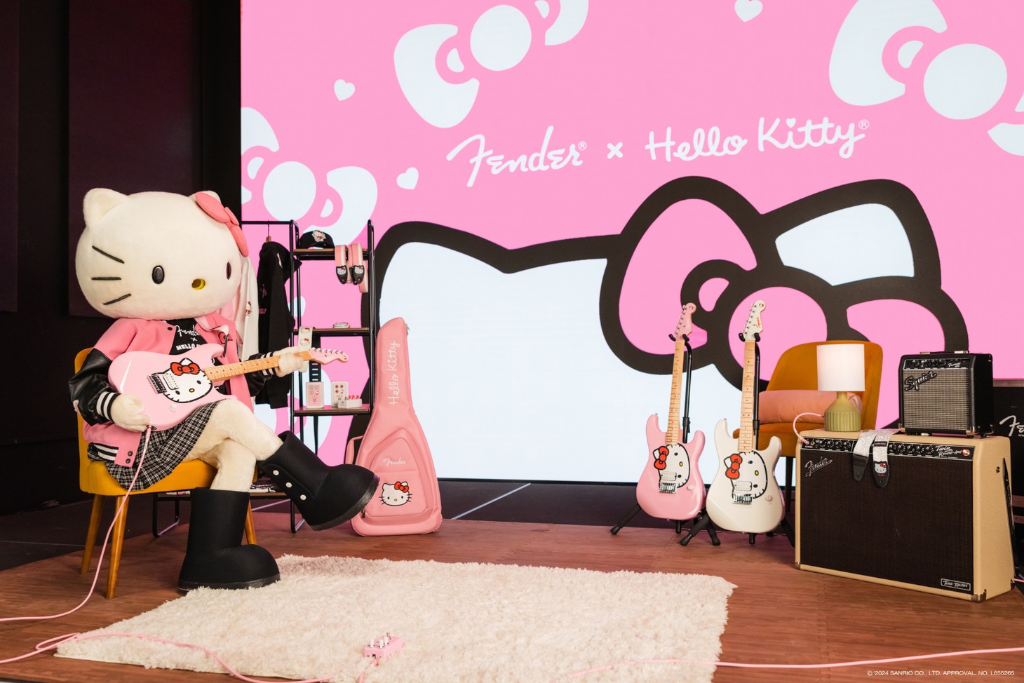 「Fender x Hello Kitty 50th Anniversary Collection」告知動画より。